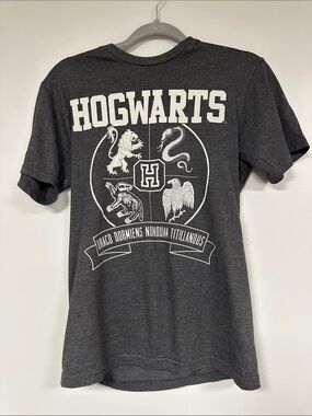Harry Potter Hogwarts Womens Gray on Gray Cotton Blend Graphic Tee, S
